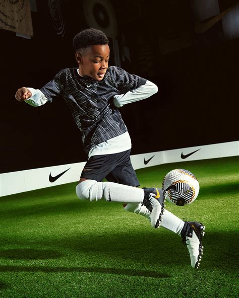 nike jnr|Nike junior phantom luna.